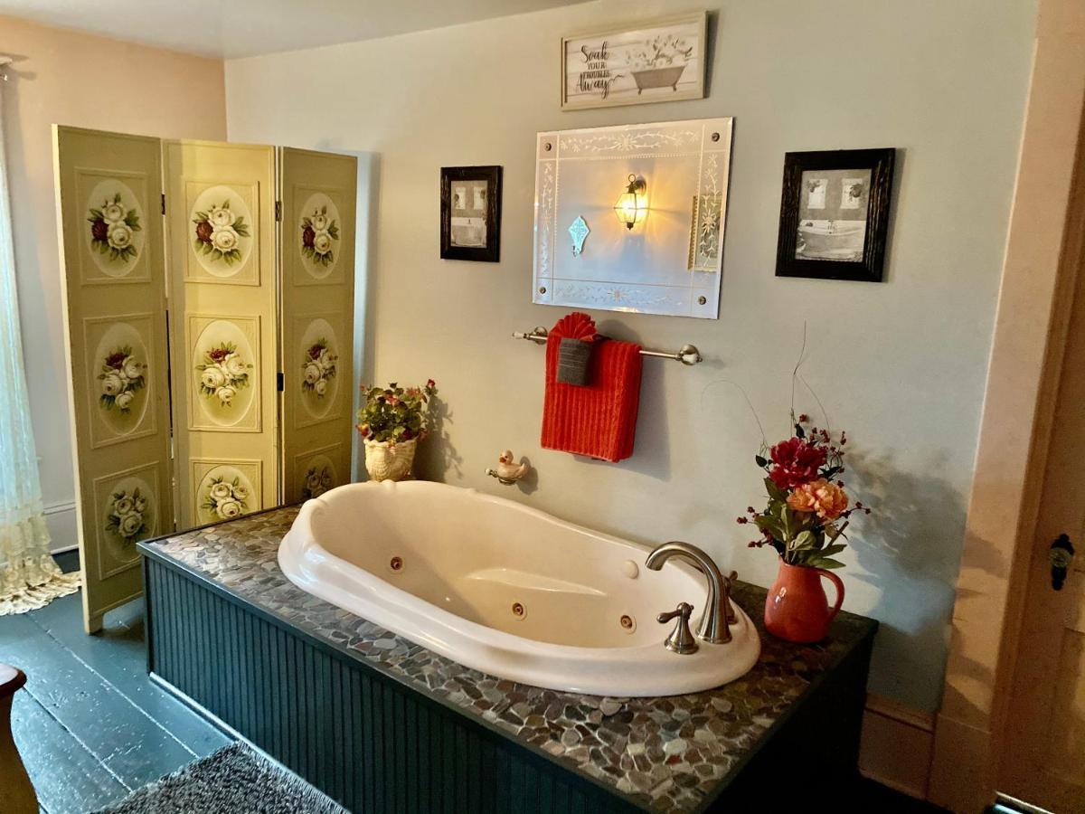 The Bella Ella Bed And Breakfast Canandaigua Dış mekan fotoğraf