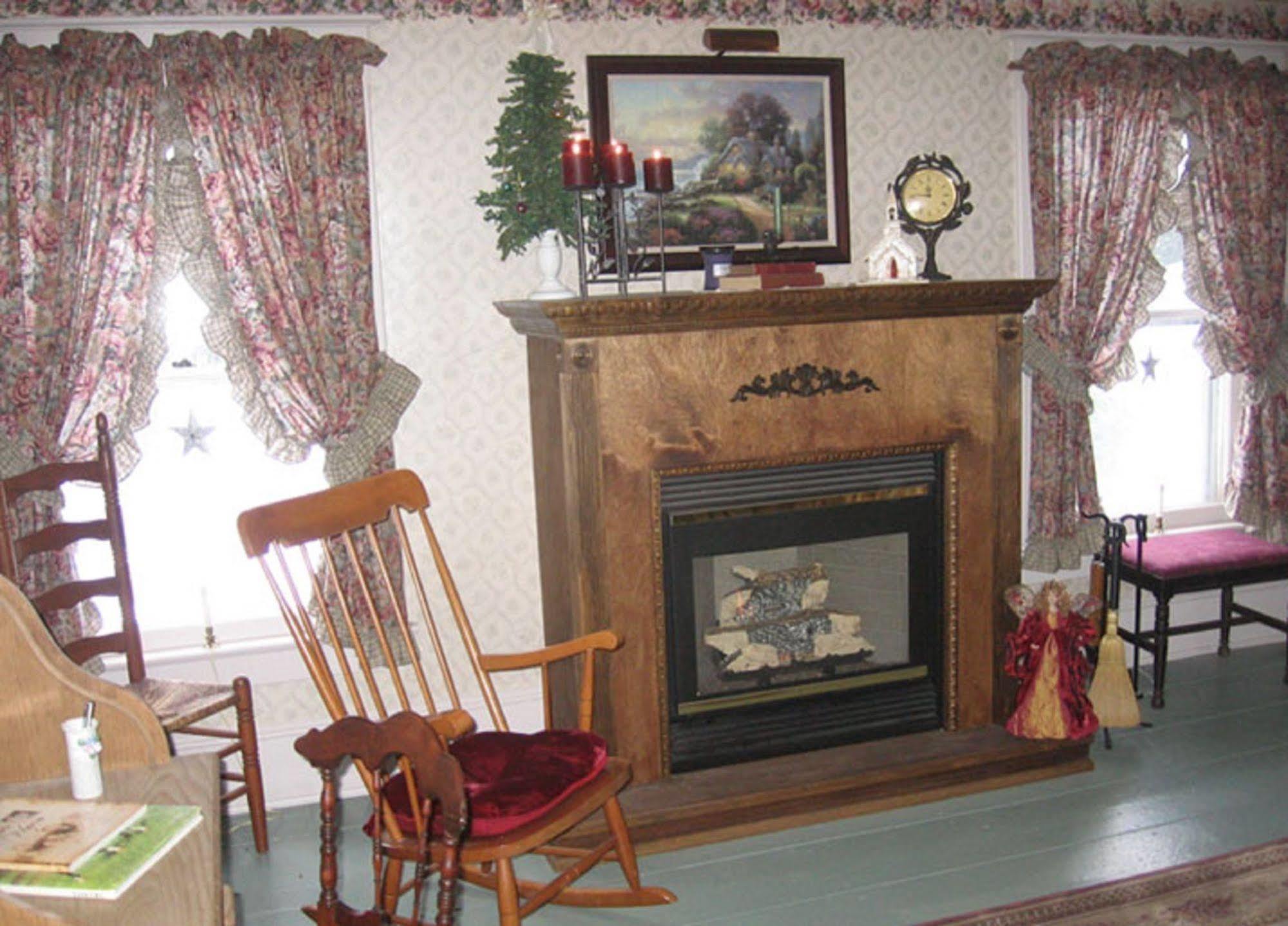 The Bella Ella Bed And Breakfast Canandaigua Dış mekan fotoğraf