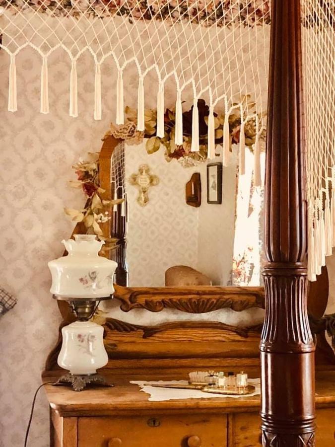 The Bella Ella Bed And Breakfast Canandaigua Dış mekan fotoğraf